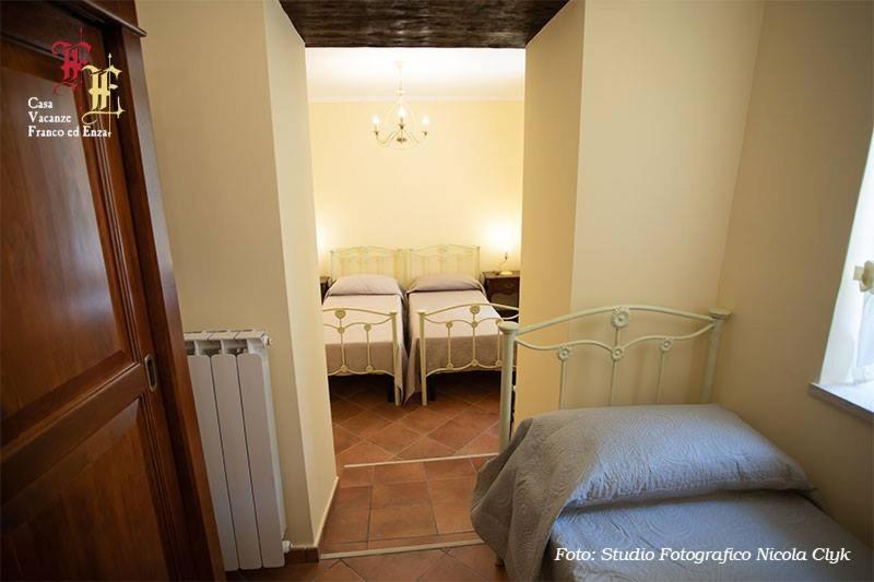 Casa Vacanze - Franco Ed Enza Bed & Breakfast San Gregorio Magno ภายนอก รูปภาพ