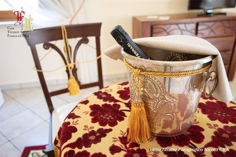 Casa Vacanze - Franco Ed Enza Bed & Breakfast San Gregorio Magno ภายนอก รูปภาพ