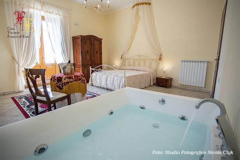 Casa Vacanze - Franco Ed Enza Bed & Breakfast San Gregorio Magno ภายนอก รูปภาพ